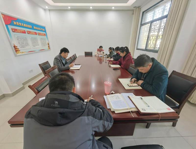 石寶山公司開展主題黨課活動.jpg 石寶山公司開展主題黨課活動.jpg